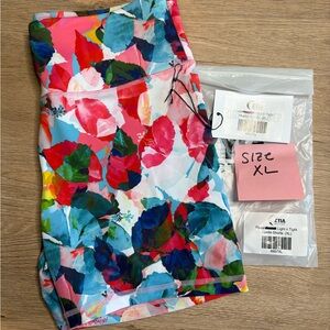 Zyia Floral Light n Tight Hustle Shorts (no pockets) NWT Size XL